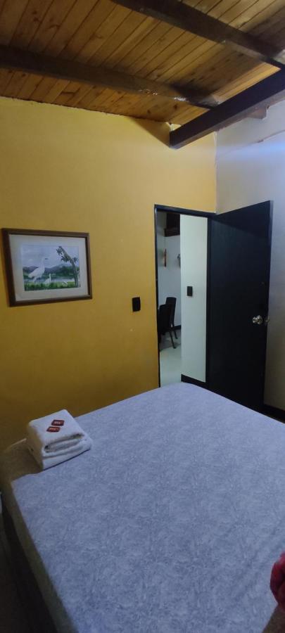 La Casona Hostel Guatape Exterior photo